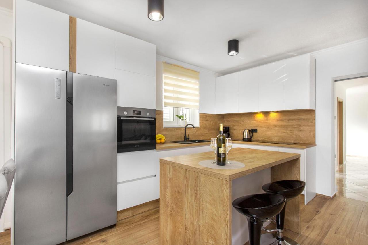 Holiday Home Lucia Lozovac Εξωτερικό φωτογραφία